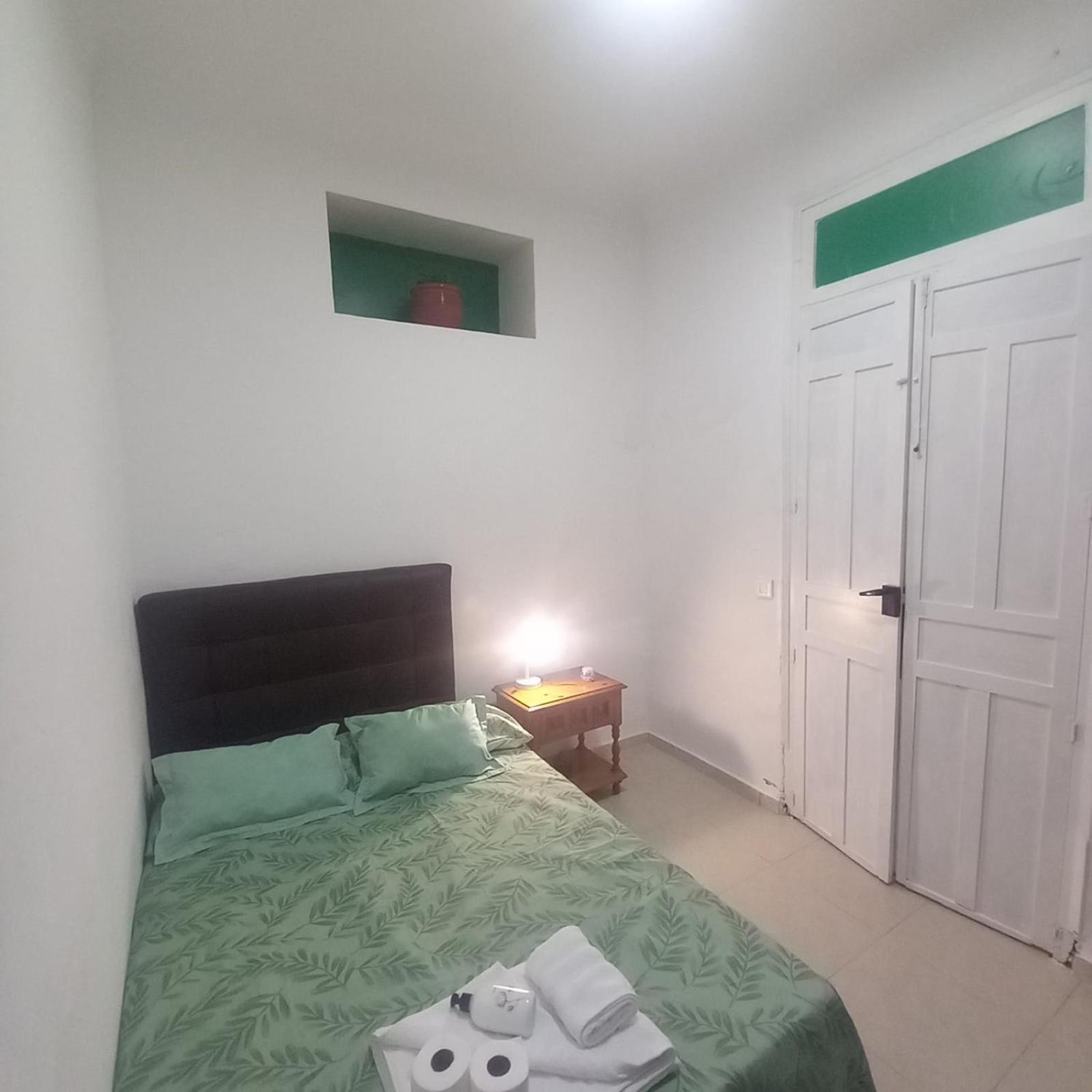 Magnolia Nice Room Аликанте Екстериор снимка