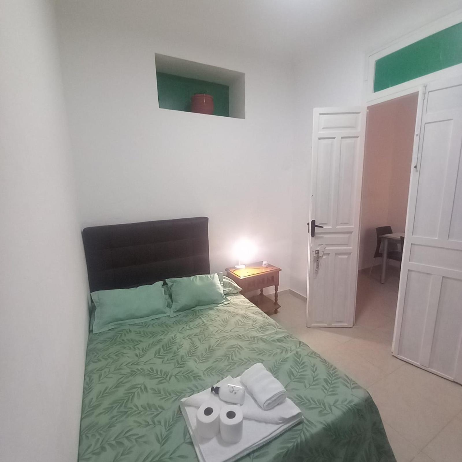 Magnolia Nice Room Аликанте Екстериор снимка